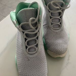 Jordan Horizon Youth shoes 5.5 Y